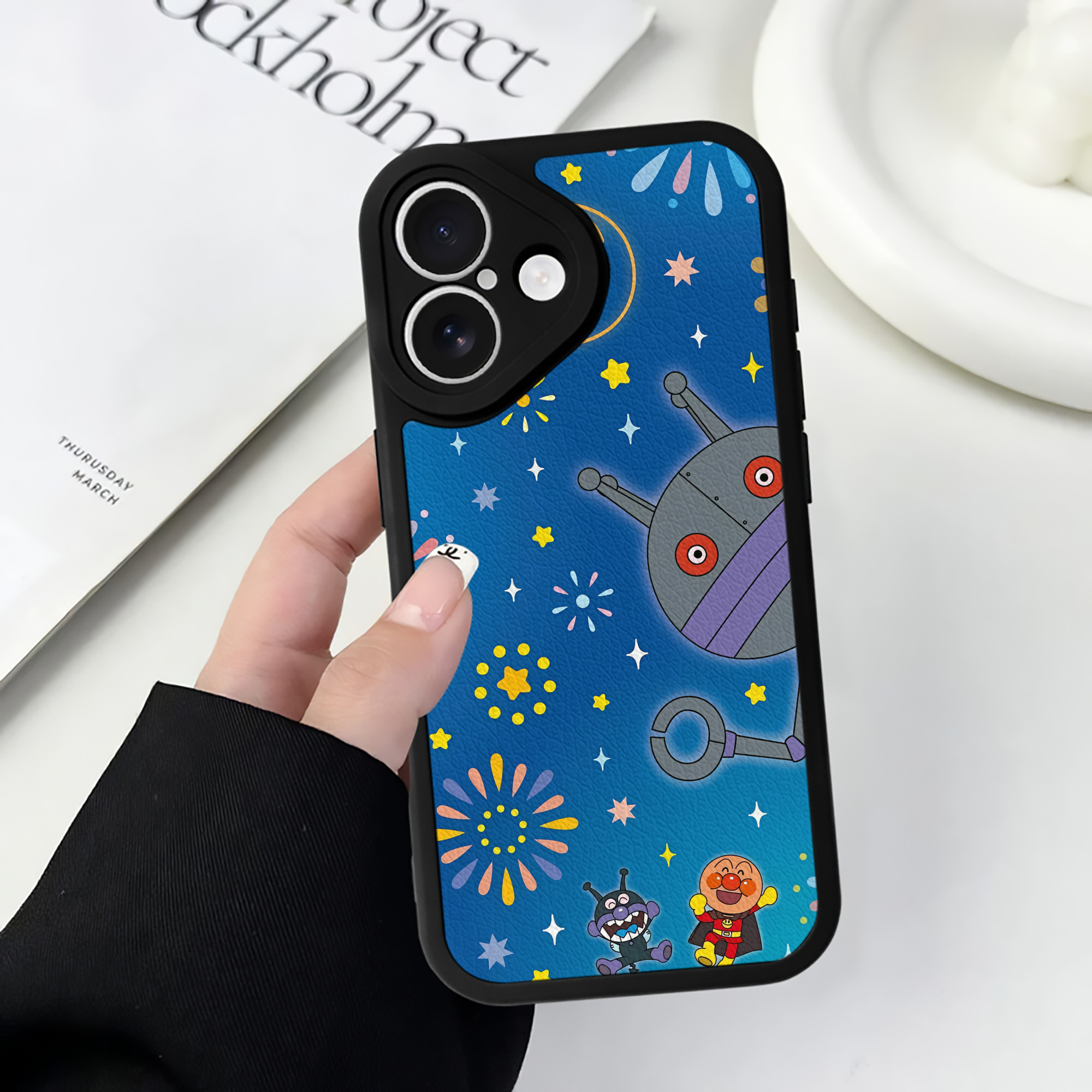 （画像用） アンパンマン Anpanman 【iPhone 16シリーズ対応】シリコンスマホケース（レザー調） 材質：シリコン